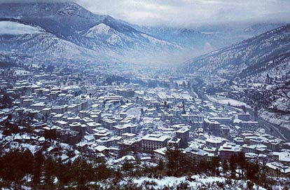 settelments cover with snow valley