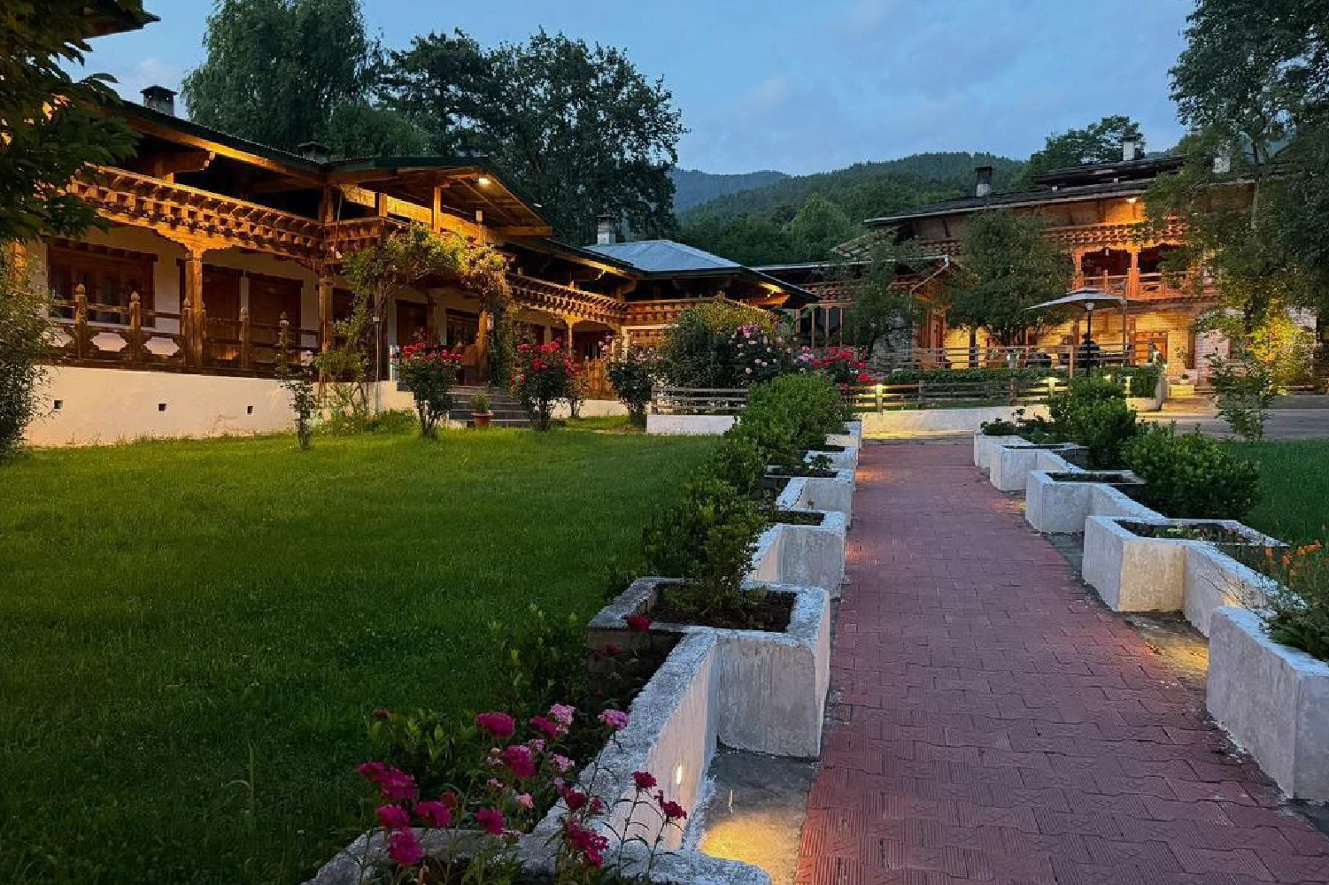 hotels in bumthang-11